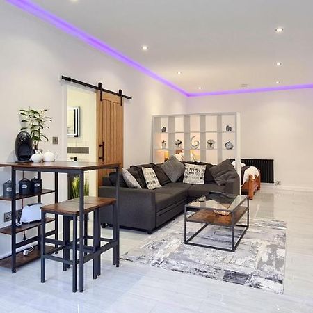 The Studio, Luxury Modern Apartment In The South Hams, Stunning Walks On The Doorstep, A 20 Minute Drive To The Beautiful Sandy Beaches, Quiet Courtyard Setting, Shops, Bars And Restaurants A Short Walk Away! Ivybridge Zewnętrze zdjęcie