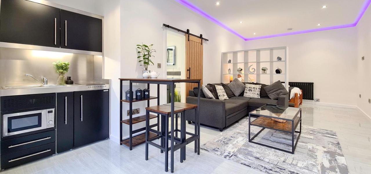 The Studio, Luxury Modern Apartment In The South Hams, Stunning Walks On The Doorstep, A 20 Minute Drive To The Beautiful Sandy Beaches, Quiet Courtyard Setting, Shops, Bars And Restaurants A Short Walk Away! Ivybridge Zewnętrze zdjęcie