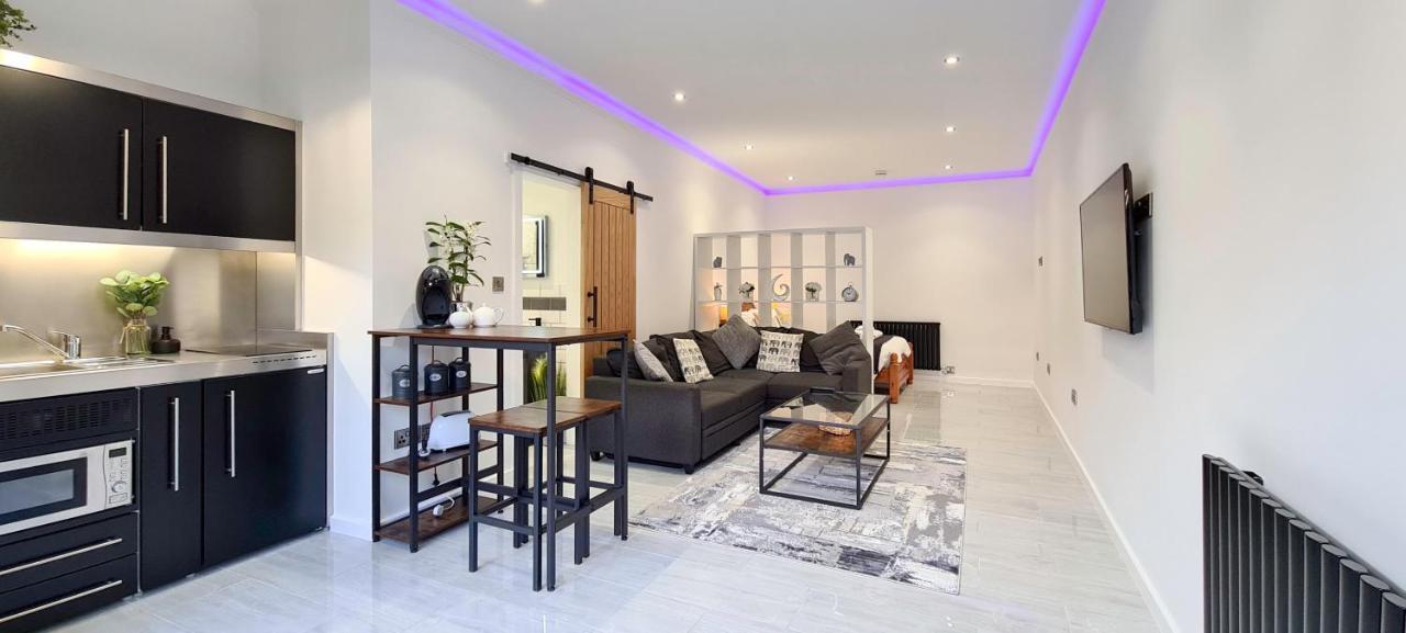 The Studio, Luxury Modern Apartment In The South Hams, Stunning Walks On The Doorstep, A 20 Minute Drive To The Beautiful Sandy Beaches, Quiet Courtyard Setting, Shops, Bars And Restaurants A Short Walk Away! Ivybridge Zewnętrze zdjęcie